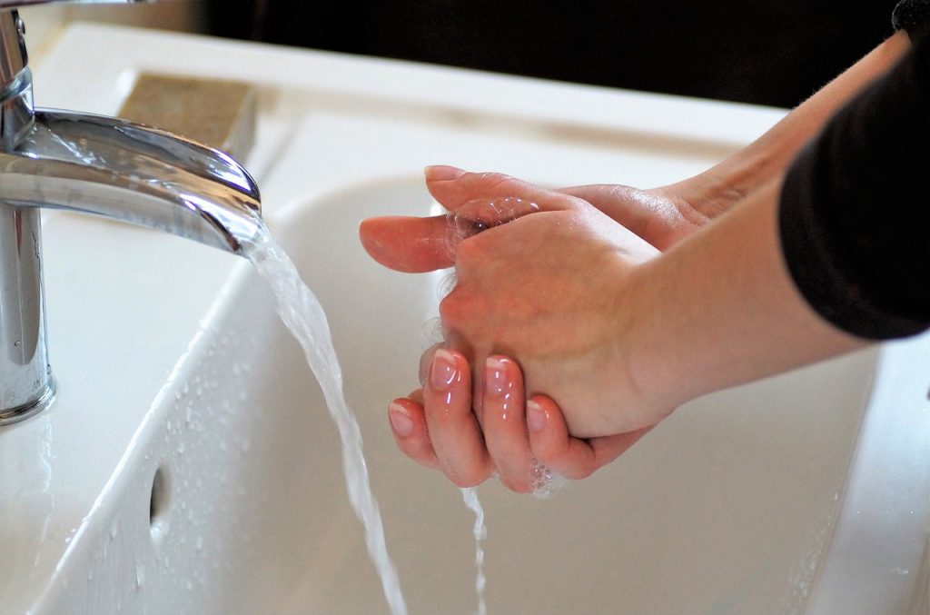 Washing hands, preventing the spread of the virus